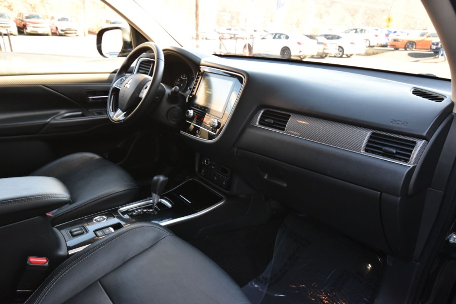 2020 Mitsubishi Outlander SEL S-AWC, available for sale in Waterbury, Connecticut | Highline Car Connection. Waterbury, Connecticut 2020 Mitsubishi Outlander SEL S-AWC, available for sale in Waterbury, Connecticut | Highline Car Connection. Waterbury, Connecticut