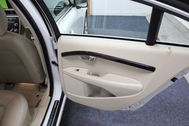 2016 Volvo S80 4dr Sdn T5 Drive-E Platinum, available for sale in Plainville, Connecticut | New England Auto Sales LLC. Plainville, Connecticut 2016 Volvo S80 4dr Sdn T5 Drive-E Platinum, available for sale in Plainville, Connecticut | New England Auto Sales LLC. Plainville, Connecticut
