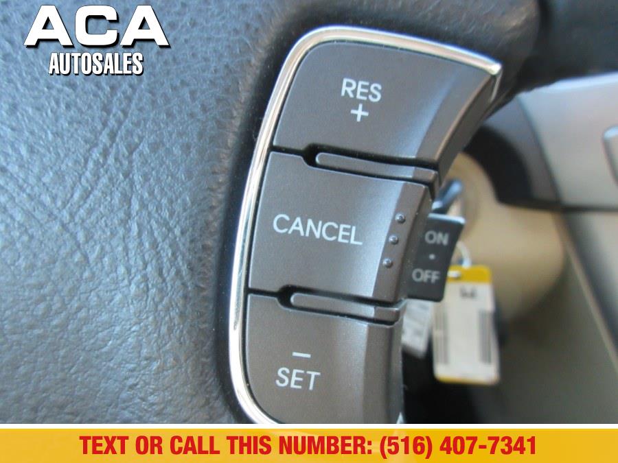 2009 Hyundai Sonata 4dr Sdn I4 Auto Limited PZEV, available for sale in Lynbrook, New York | ACA Auto Sales. Lynbrook, New York 2009 Hyundai Sonata 4dr Sdn I4 Auto Limited PZEV, available for sale in Lynbrook, New York | ACA Auto Sales. Lynbrook, New York