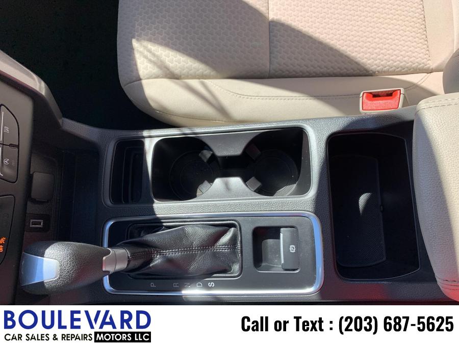 2017 Ford Escape SE Sport Utility 4D, available for sale in New Haven, Connecticut | Boulevard Motors LLC. New Haven, Connecticut 2017 Ford Escape SE Sport Utility 4D, available for sale in New Haven, Connecticut | Boulevard Motors LLC. New Haven, Connecticut