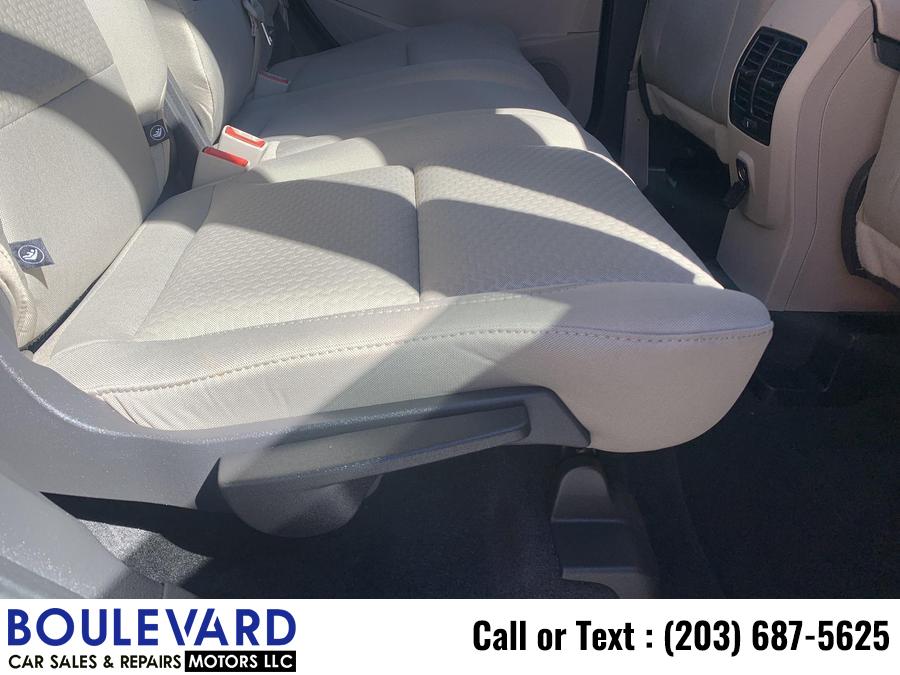 2017 Ford Escape SE Sport Utility 4D, available for sale in New Haven, Connecticut | Boulevard Motors LLC. New Haven, Connecticut 2017 Ford Escape SE Sport Utility 4D, available for sale in New Haven, Connecticut | Boulevard Motors LLC. New Haven, Connecticut