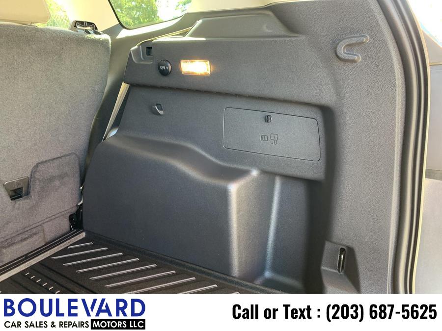 2017 Ford Escape SE Sport Utility 4D, available for sale in New Haven, Connecticut | Boulevard Motors LLC. New Haven, Connecticut 2017 Ford Escape SE Sport Utility 4D, available for sale in New Haven, Connecticut | Boulevard Motors LLC. New Haven, Connecticut