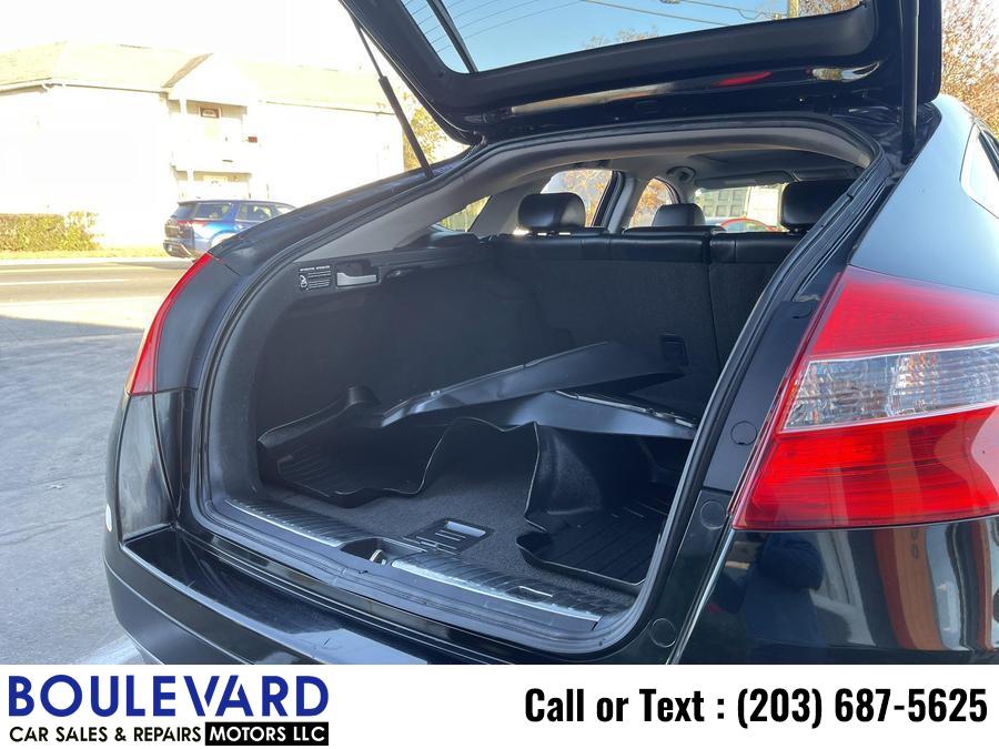 2014 Honda Crosstour EX-L Sport Utility 4D, available for sale in New Haven, Connecticut | Boulevard Motors LLC. New Haven, Connecticut 2014 Honda Crosstour EX-L Sport Utility 4D, available for sale in New Haven, Connecticut | Boulevard Motors LLC. New Haven, Connecticut