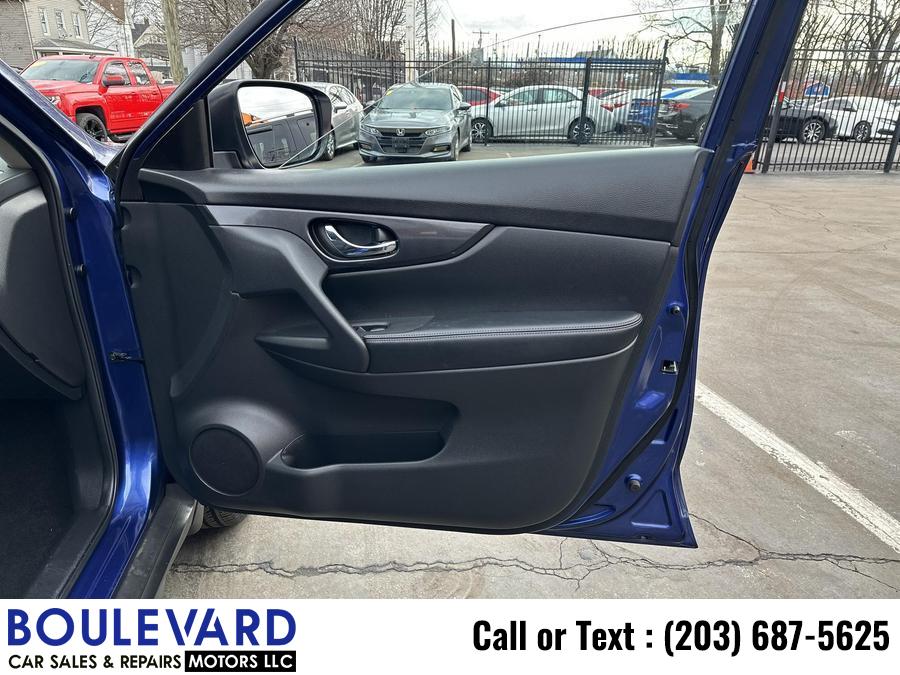 2017 Nissan Rogue S (2017.5) Sport Utility 4D, available for sale in New Haven, Connecticut | Boulevard Motors LLC. New Haven, Connecticut 2017 Nissan Rogue S (2017.5) Sport Utility 4D, available for sale in New Haven, Connecticut | Boulevard Motors LLC. New Haven, Connecticut