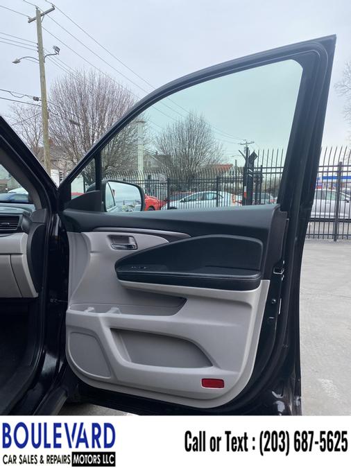2018 Honda Pilot EX Sport Utility 4D, available for sale in New Haven, Connecticut | Boulevard Motors LLC. New Haven, Connecticut 2018 Honda Pilot EX Sport Utility 4D, available for sale in New Haven, Connecticut | Boulevard Motors LLC. New Haven, Connecticut