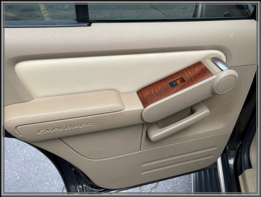 2007 Ford Explorer 4WD 4dr V6 Eddie Bauer, available for sale in Huntington Station, New York | My Auto Inc.. Huntington Station, New York 2007 Ford Explorer 4WD 4dr V6 Eddie Bauer, available for sale in Huntington Station, New York | My Auto Inc.. Huntington Station, New York