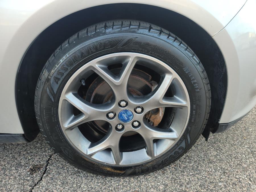 2013 Ford Focus 4dr Sdn SE, available for sale in Philadelphia, Pennsylvania | Eugen's Auto Sales & Repairs. Philadelphia, Pennsylvania 2013 Ford Focus 4dr Sdn SE, available for sale in Philadelphia, Pennsylvania | Eugen's Auto Sales & Repairs. Philadelphia, Pennsylvania