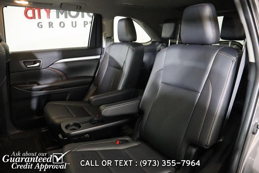 2019 Toyota Highlander XLE, available for sale in Haskell, New Jersey | City Motor Group Inc.. Haskell, New Jersey 2019 Toyota Highlander XLE, available for sale in Haskell, New Jersey | City Motor Group Inc.. Haskell, New Jersey