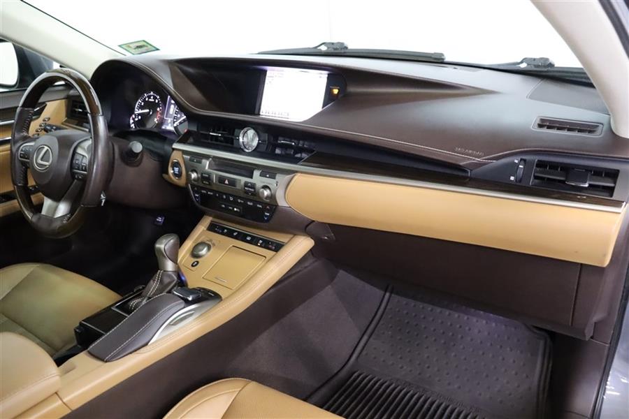 2016 Lexus Es 350, available for sale in Paterson, New Jersey | Fast Track Motors. Paterson, New Jersey 2016 Lexus Es 350, available for sale in Paterson, New Jersey | Fast Track Motors. Paterson, New Jersey