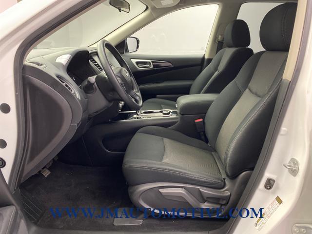 2017 Nissan Pathfinder 4x4 S, available for sale in Naugatuck, Connecticut | J&M Automotive Sls&Svc LLC. Naugatuck, Connecticut 2017 Nissan Pathfinder 4x4 S, available for sale in Naugatuck, Connecticut | J&M Automotive Sls&Svc LLC. Naugatuck, Connecticut