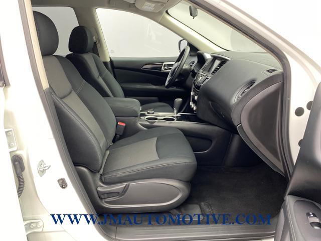 2017 Nissan Pathfinder 4x4 S, available for sale in Naugatuck, Connecticut | J&M Automotive Sls&Svc LLC. Naugatuck, Connecticut 2017 Nissan Pathfinder 4x4 S, available for sale in Naugatuck, Connecticut | J&M Automotive Sls&Svc LLC. Naugatuck, Connecticut