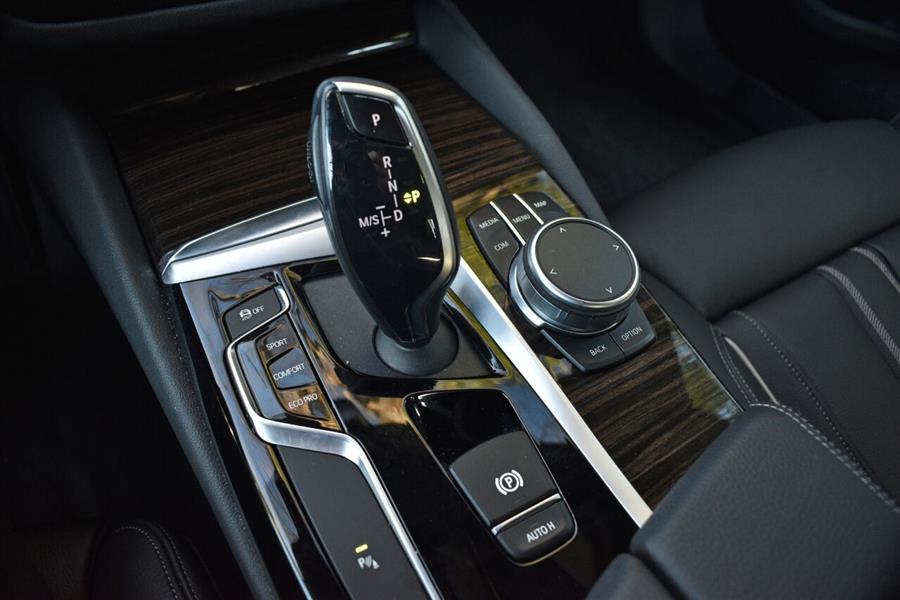 2020 BMW 5 Series 530i xDrive AWD 4dr Sedan, available for sale in Great Neck, New York | Camy Cars. Great Neck, New York 2020 BMW 5 Series 530i xDrive AWD 4dr Sedan, available for sale in Great Neck, New York | Camy Cars. Great Neck, New York