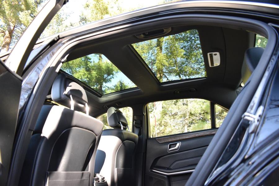 2015 Mercedes-benz E-class E 350 4MATIC AWD 4dr Sedan, available for sale in Great Neck, New York | Camy Cars. Great Neck, New York 2015 Mercedes-benz E-class E 350 4MATIC AWD 4dr Sedan, available for sale in Great Neck, New York | Camy Cars. Great Neck, New York