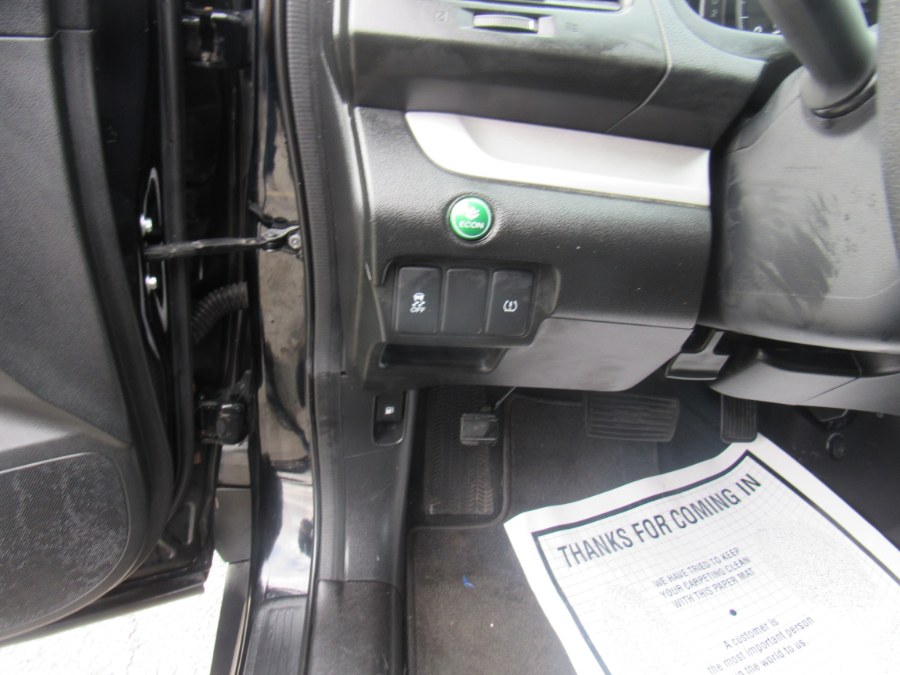 2014 Honda CR-V LX, available for sale in Worcester, Massachusetts | Hilario's Auto Sales Inc.. Worcester, Massachusetts 2014 Honda CR-V LX, available for sale in Worcester, Massachusetts | Hilario's Auto Sales Inc.. Worcester, Massachusetts