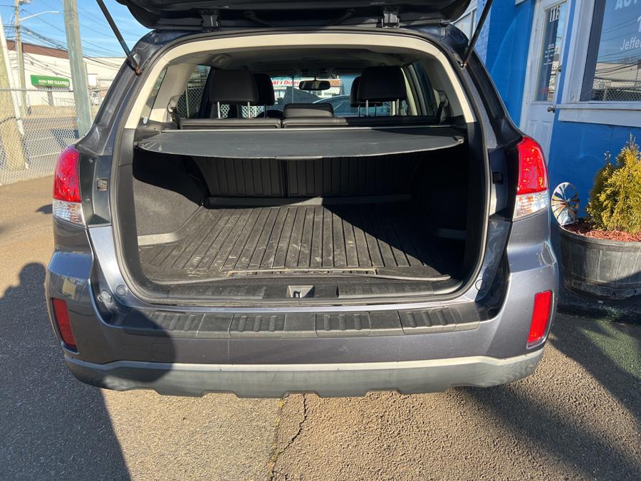 2014 Subaru Outback 4dr Wgn H4 Auto 2.5i Limited, available for sale in Stamford, Connecticut | Harbor View Auto Sales LLC. Stamford, Connecticut 2014 Subaru Outback 4dr Wgn H4 Auto 2.5i Limited, available for sale in Stamford, Connecticut | Harbor View Auto Sales LLC. Stamford, Connecticut