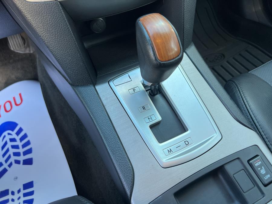 2014 Subaru Outback 4dr Wgn H4 Auto 2.5i Limited, available for sale in Stamford, Connecticut | Harbor View Auto Sales LLC. Stamford, Connecticut 2014 Subaru Outback 4dr Wgn H4 Auto 2.5i Limited, available for sale in Stamford, Connecticut | Harbor View Auto Sales LLC. Stamford, Connecticut