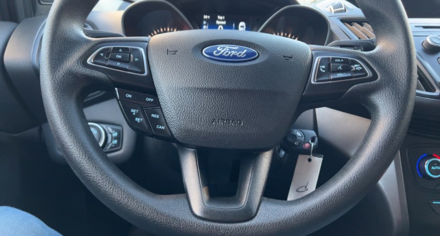 2017 Ford Escape SE 4WD, available for sale in Waterbury, Connecticut | West End Automotive Center. Waterbury, Connecticut 2017 Ford Escape SE 4WD, available for sale in Waterbury, Connecticut | West End Automotive Center. Waterbury, Connecticut