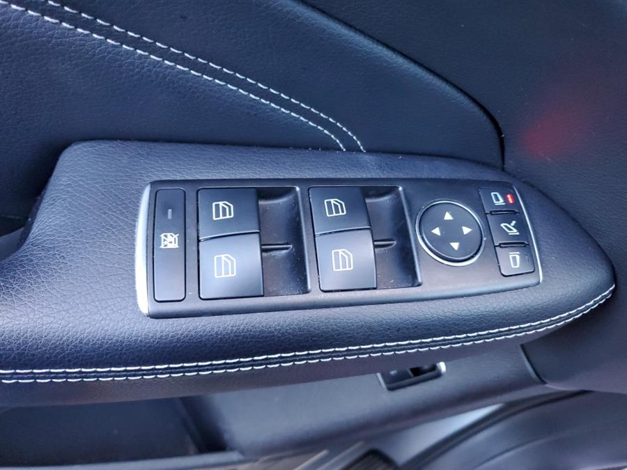 2013 Mercedes-Benz M-Class 4MATIC 4dr ML 350, available for sale in Springfield, Massachusetts | Absolute Motors Inc. Springfield, Massachusetts 2013 Mercedes-Benz M-Class 4MATIC 4dr ML 350, available for sale in Springfield, Massachusetts | Absolute Motors Inc. Springfield, Massachusetts