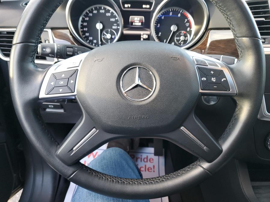 2013 Mercedes-Benz M-Class 4MATIC 4dr ML 350, available for sale in Springfield, Massachusetts | Absolute Motors Inc. Springfield, Massachusetts 2013 Mercedes-Benz M-Class 4MATIC 4dr ML 350, available for sale in Springfield, Massachusetts | Absolute Motors Inc. Springfield, Massachusetts