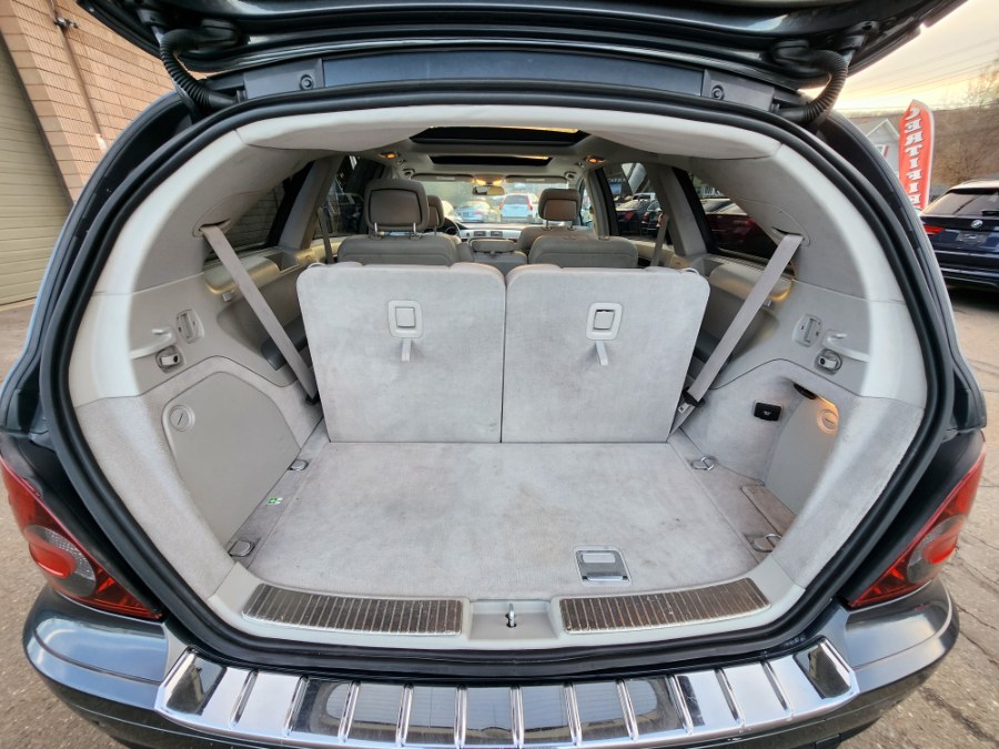 2010 Mercedes-Benz R-Class 4MATIC 4dr R 350, available for sale in Bristol, Connecticut | Dealmax Motors LLC. Bristol, Connecticut 2010 Mercedes-Benz R-Class 4MATIC 4dr R 350, available for sale in Bristol, Connecticut | Dealmax Motors LLC. Bristol, Connecticut