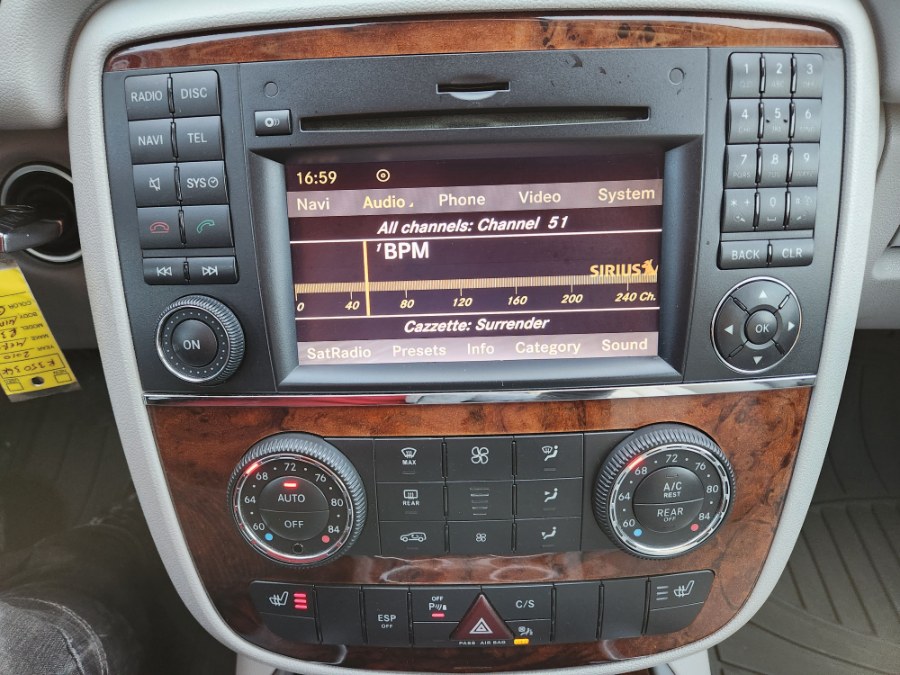 2010 Mercedes-Benz R-Class 4MATIC 4dr R 350, available for sale in Bristol, Connecticut | Dealmax Motors LLC. Bristol, Connecticut 2010 Mercedes-Benz R-Class 4MATIC 4dr R 350, available for sale in Bristol, Connecticut | Dealmax Motors LLC. Bristol, Connecticut