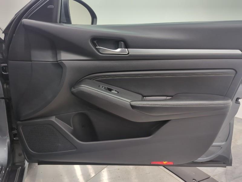 2019 Nissan Altima 2.5 SL, available for sale in Maple Shade, New Jersey | Car Revolution. Maple Shade, New Jersey 2019 Nissan Altima 2.5 SL, available for sale in Maple Shade, New Jersey | Car Revolution. Maple Shade, New Jersey