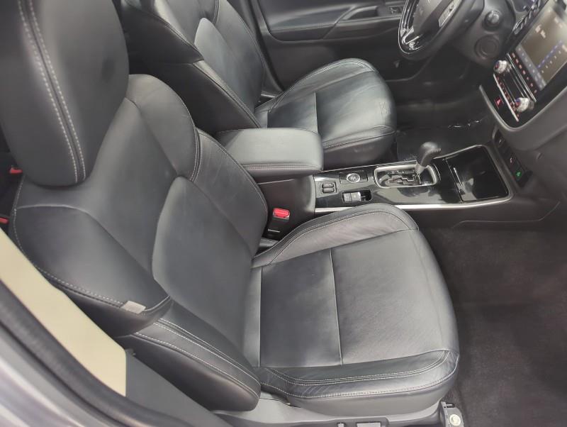 2020 Mitsubishi Outlander ES, available for sale in Maple Shade, New Jersey | Car Revolution. Maple Shade, New Jersey 2020 Mitsubishi Outlander ES, available for sale in Maple Shade, New Jersey | Car Revolution. Maple Shade, New Jersey