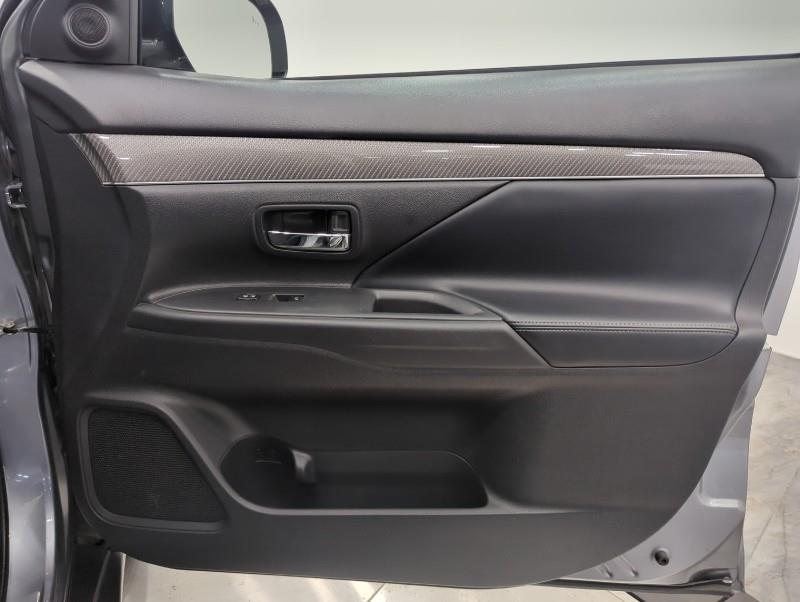 2020 Mitsubishi Outlander ES, available for sale in Maple Shade, New Jersey | Car Revolution. Maple Shade, New Jersey 2020 Mitsubishi Outlander ES, available for sale in Maple Shade, New Jersey | Car Revolution. Maple Shade, New Jersey