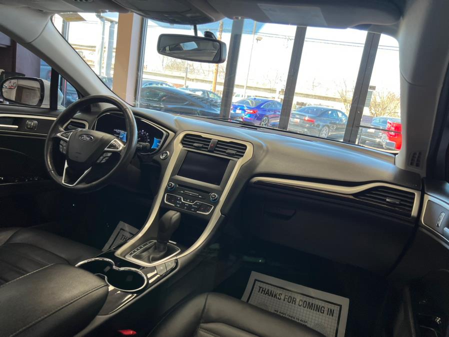 2016 Ford Fusion Energi 4dr Sdn SE Luxury, available for sale in Massapequa Park, New York | Power Motors East. Massapequa Park, New York 2016 Ford Fusion Energi 4dr Sdn SE Luxury, available for sale in Massapequa Park, New York | Power Motors East. Massapequa Park, New York