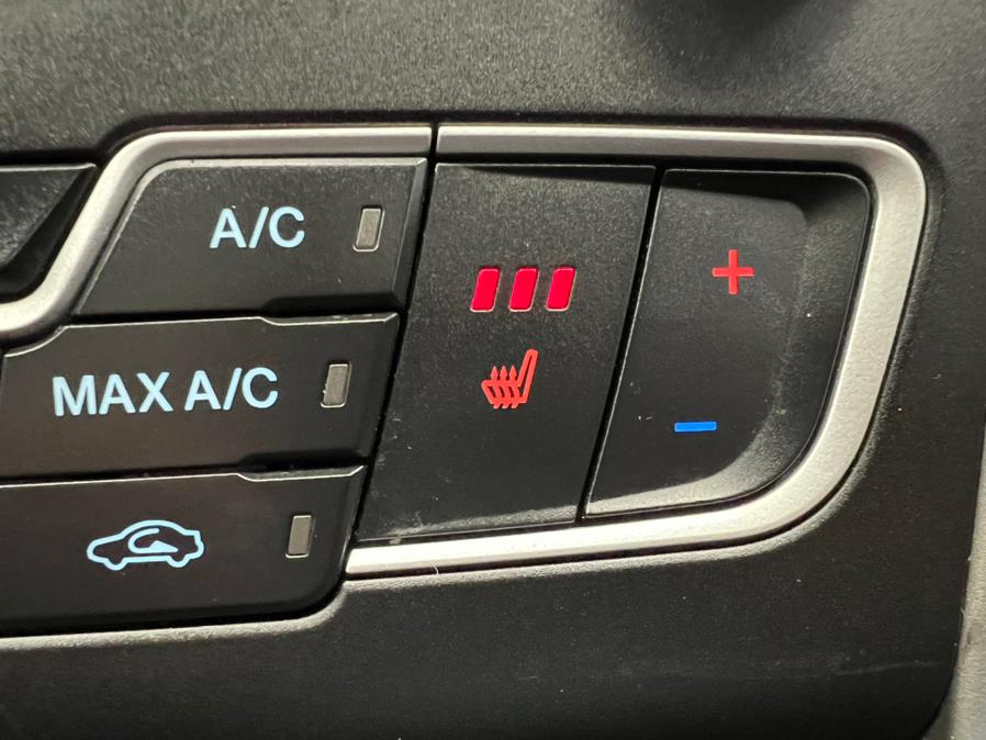 2016 Ford Fusion Energi 4dr Sdn SE Luxury, available for sale in Massapequa Park, New York | Power Motors East. Massapequa Park, New York 2016 Ford Fusion Energi 4dr Sdn SE Luxury, available for sale in Massapequa Park, New York | Power Motors East. Massapequa Park, New York