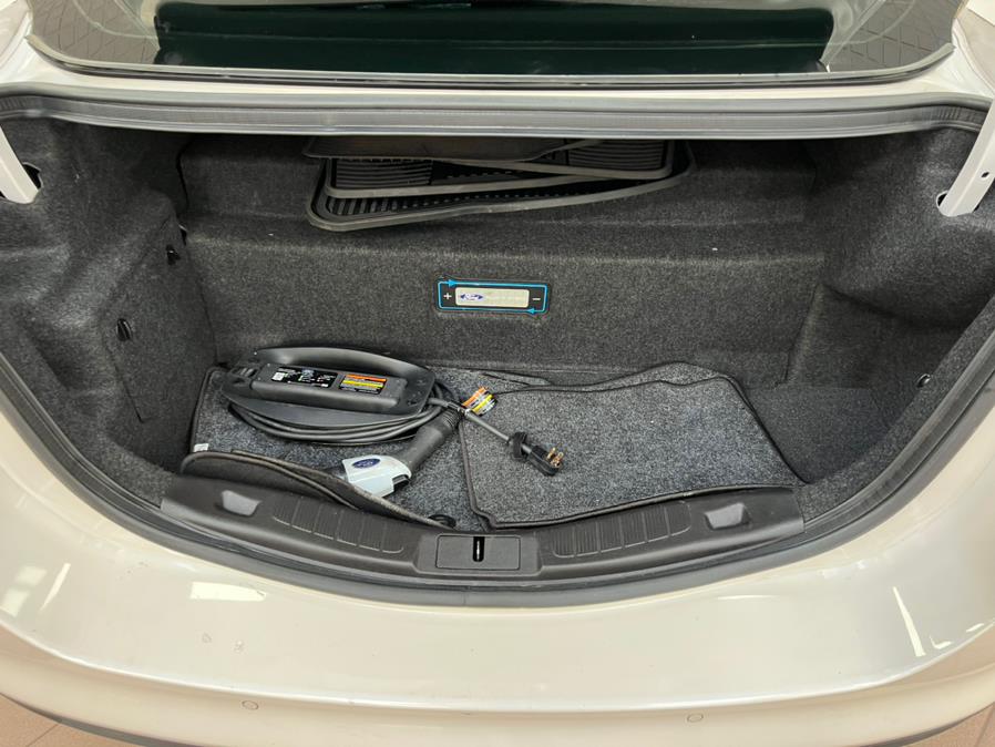 2016 Ford Fusion Energi 4dr Sdn SE Luxury, available for sale in Massapequa Park, New York | Power Motors East. Massapequa Park, New York 2016 Ford Fusion Energi 4dr Sdn SE Luxury, available for sale in Massapequa Park, New York | Power Motors East. Massapequa Park, New York