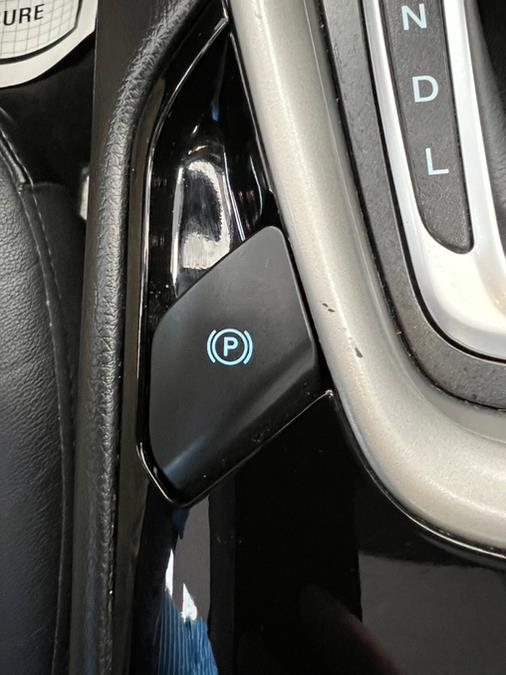 2016 Ford Fusion Energi 4dr Sdn SE Luxury, available for sale in Massapequa Park, New York | Power Motors East. Massapequa Park, New York 2016 Ford Fusion Energi 4dr Sdn SE Luxury, available for sale in Massapequa Park, New York | Power Motors East. Massapequa Park, New York