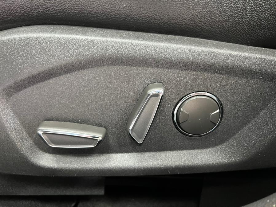 2016 Ford Fusion Energi 4dr Sdn SE Luxury, available for sale in Massapequa Park, New York | Power Motors East. Massapequa Park, New York 2016 Ford Fusion Energi 4dr Sdn SE Luxury, available for sale in Massapequa Park, New York | Power Motors East. Massapequa Park, New York