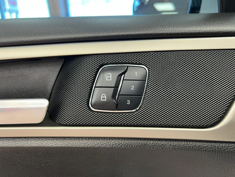 2016 Ford Fusion Energi 4dr Sdn SE Luxury, available for sale in Massapequa Park, New York | Power Motors East. Massapequa Park, New York 2016 Ford Fusion Energi 4dr Sdn SE Luxury, available for sale in Massapequa Park, New York | Power Motors East. Massapequa Park, New York