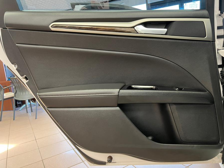 2016 Ford Fusion Energi 4dr Sdn SE Luxury, available for sale in Massapequa Park, New York | Power Motors East. Massapequa Park, New York 2016 Ford Fusion Energi 4dr Sdn SE Luxury, available for sale in Massapequa Park, New York | Power Motors East. Massapequa Park, New York