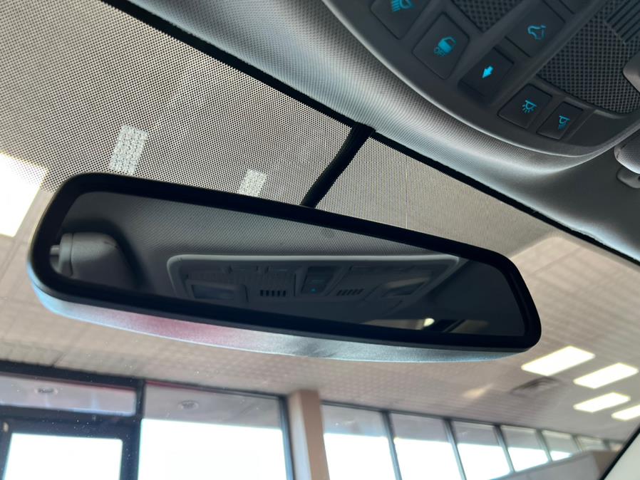 2016 Ford Fusion Energi 4dr Sdn SE Luxury, available for sale in Massapequa Park, New York | Power Motors East. Massapequa Park, New York 2016 Ford Fusion Energi 4dr Sdn SE Luxury, available for sale in Massapequa Park, New York | Power Motors East. Massapequa Park, New York
