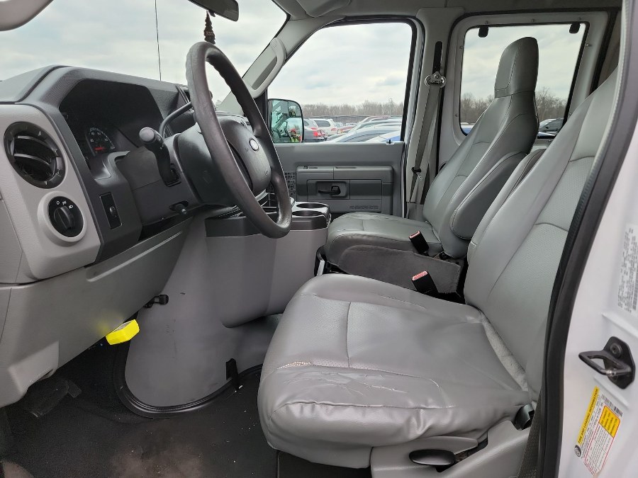 2011 Ford Econoline Wagon E-350 Super Duty Ext XL, available for sale in Corona, New York | Raymonds Cars Inc. Corona, New York 2011 Ford Econoline Wagon E-350 Super Duty Ext XL, available for sale in Corona, New York | Raymonds Cars Inc. Corona, New York