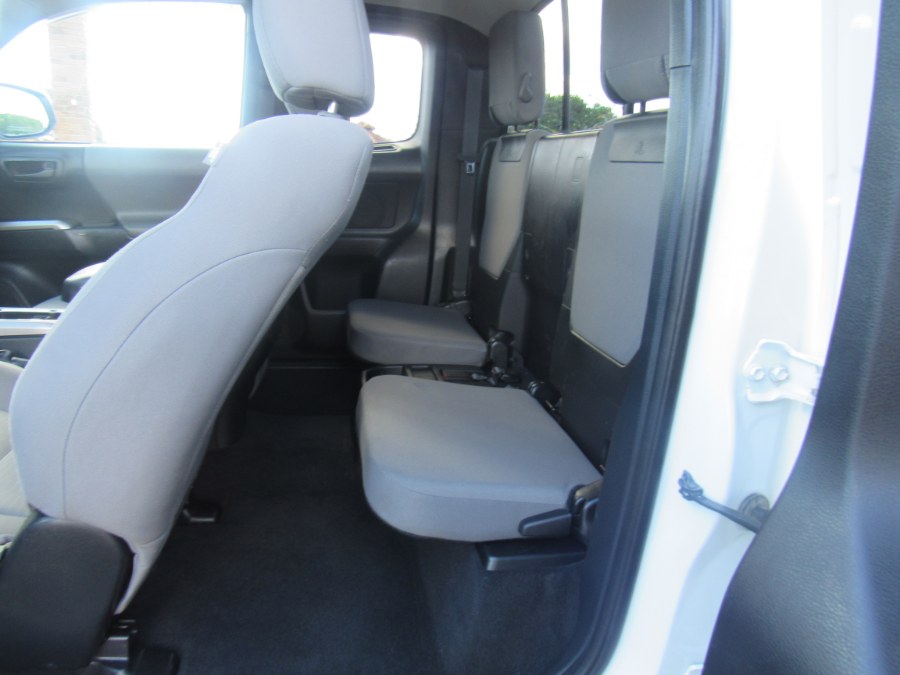 2018 Toyota Tacoma SR5 Access Cab 6'' Bed V6 4x4 AT (Natl), available for sale in San Francisco de Macoris Rd, Dominican Republic | Hilario Auto Import. San Francisco de Macoris Rd, Dominican Republic 2018 Toyota Tacoma SR5 Access Cab 6'' Bed V6 4x4 AT (Natl), available for sale in San Francisco de Macoris Rd, Dominican Republic | Hilario Auto Import. San Francisco de Macoris Rd, Dominican Republic