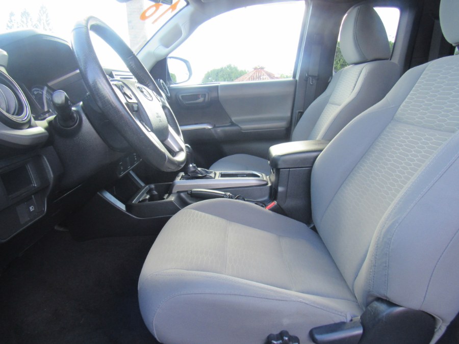 2018 Toyota Tacoma SR5 Access Cab 6'' Bed V6 4x4 AT (Natl), available for sale in San Francisco de Macoris Rd, Dominican Republic | Hilario Auto Import. San Francisco de Macoris Rd, Dominican Republic 2018 Toyota Tacoma SR5 Access Cab 6'' Bed V6 4x4 AT (Natl), available for sale in San Francisco de Macoris Rd, Dominican Republic | Hilario Auto Import. San Francisco de Macoris Rd, Dominican Republic