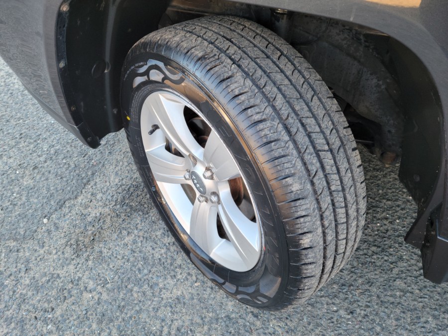 2014 Jeep Compass 4WD 4dr Sport, available for sale in East Windsor, Connecticut | Toro Auto. East Windsor, Connecticut 2014 Jeep Compass 4WD 4dr Sport, available for sale in East Windsor, Connecticut | Toro Auto. East Windsor, Connecticut