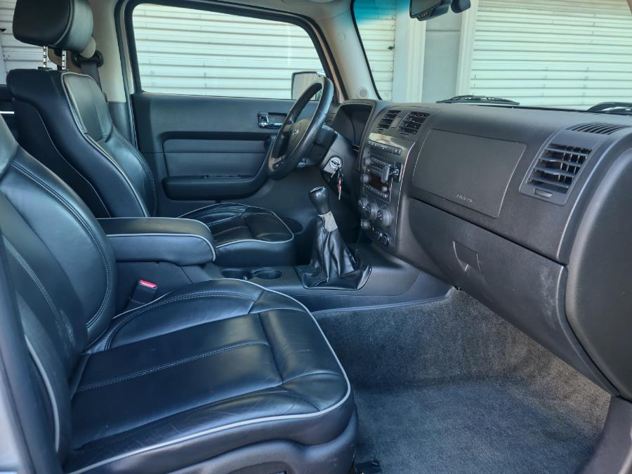 2006 HUMMER H3 4dr 4WD SUV, available for sale in Wantagh, New York | Alpine Motors Inc. Wantagh, New York 2006 HUMMER H3 4dr 4WD SUV, available for sale in Wantagh, New York | Alpine Motors Inc. Wantagh, New York