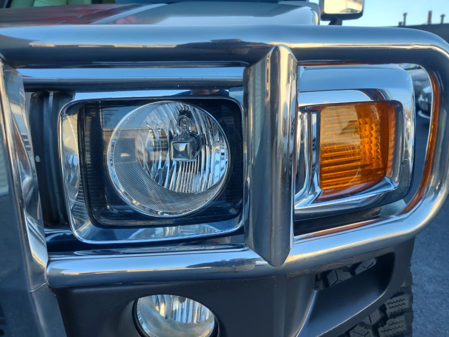 2006 HUMMER H3 4dr 4WD SUV, available for sale in Wantagh, New York | Alpine Motors Inc. Wantagh, New York 2006 HUMMER H3 4dr 4WD SUV, available for sale in Wantagh, New York | Alpine Motors Inc. Wantagh, New York