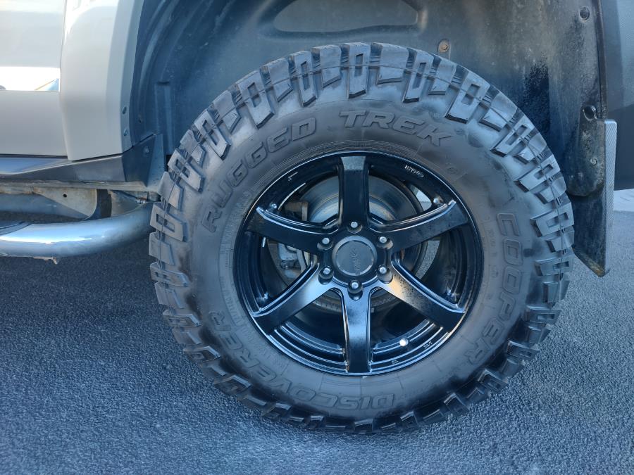 2006 HUMMER H3 4dr 4WD SUV, available for sale in Wantagh, New York | Alpine Motors Inc. Wantagh, New York 2006 HUMMER H3 4dr 4WD SUV, available for sale in Wantagh, New York | Alpine Motors Inc. Wantagh, New York