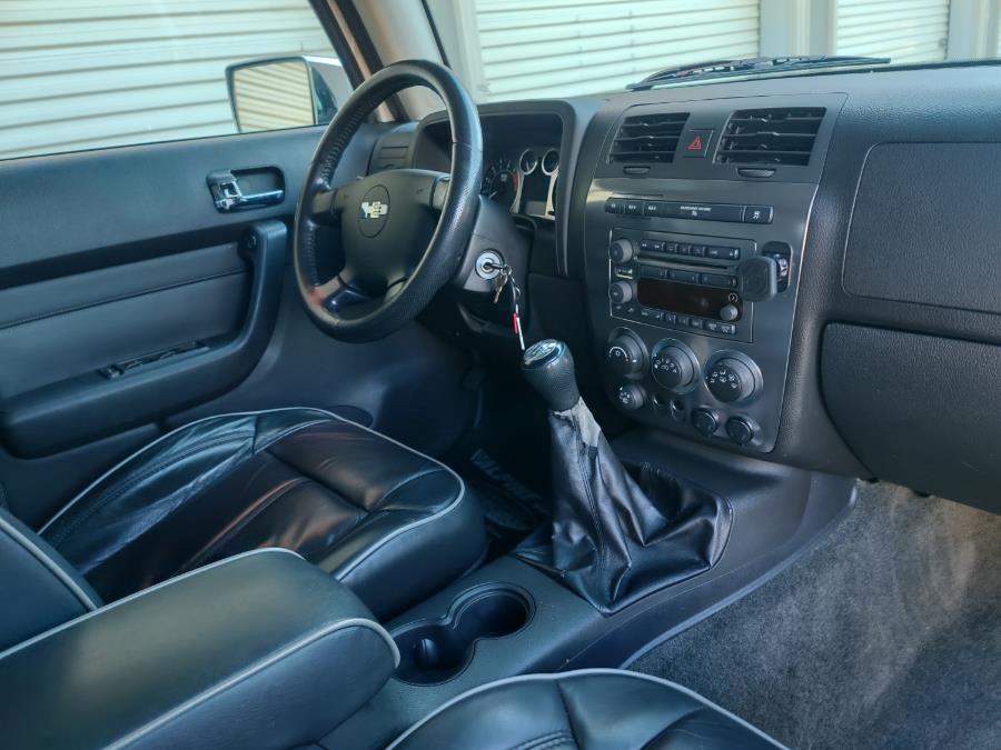 2006 HUMMER H3 4dr 4WD SUV, available for sale in Wantagh, New York | Alpine Motors Inc. Wantagh, New York 2006 HUMMER H3 4dr 4WD SUV, available for sale in Wantagh, New York | Alpine Motors Inc. Wantagh, New York