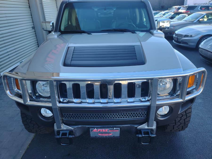2006 HUMMER H3 4dr 4WD SUV, available for sale in Wantagh, New York | Alpine Motors Inc. Wantagh, New York 2006 HUMMER H3 4dr 4WD SUV, available for sale in Wantagh, New York | Alpine Motors Inc. Wantagh, New York