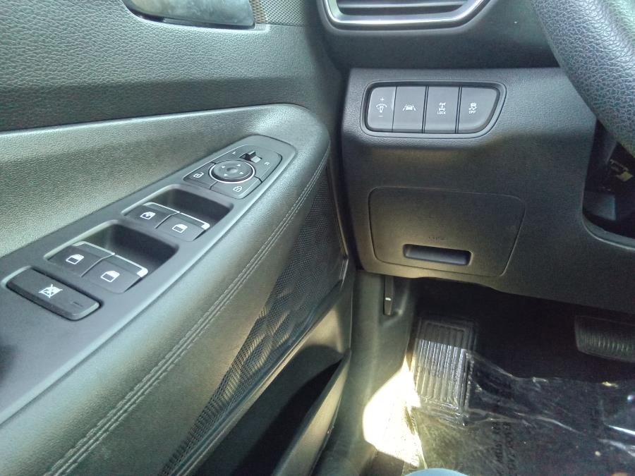 2020 Hyundai Santa Fe SE 2.4L Auto AWD, available for sale in Irvington, New Jersey | NJ Used Cars Center. Irvington, New Jersey 2020 Hyundai Santa Fe SE 2.4L Auto AWD, available for sale in Irvington, New Jersey | NJ Used Cars Center. Irvington, New Jersey