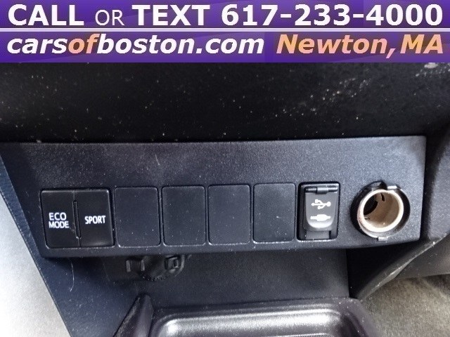 2015 Toyota RAV4 AWD 4dr XLE (Natl), available for sale in Newton, Massachusetts | Jacob Auto Sales. Newton, Massachusetts 2015 Toyota RAV4 AWD 4dr XLE (Natl), available for sale in Newton, Massachusetts | Jacob Auto Sales. Newton, Massachusetts