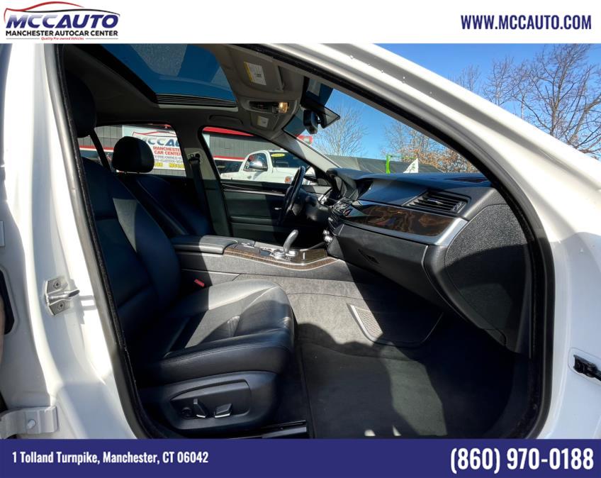 2015 BMW 5 Series 4dr Sdn 535i xDrive AWD, available for sale in Manchester, Connecticut | Manchester Autocar Center. Manchester, Connecticut 2015 BMW 5 Series 4dr Sdn 535i xDrive AWD, available for sale in Manchester, Connecticut | Manchester Autocar Center. Manchester, Connecticut