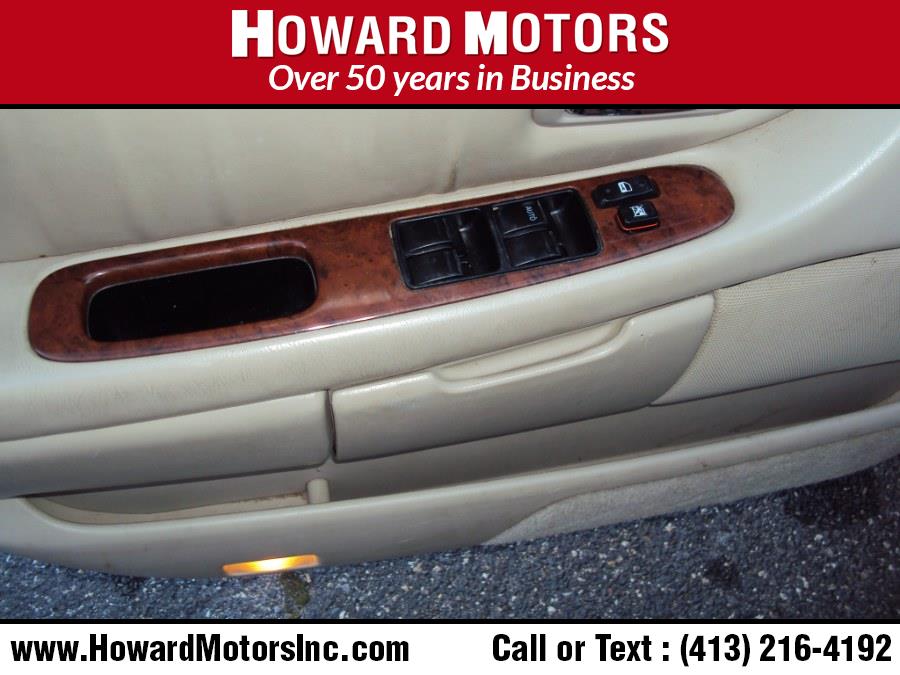 2003 Toyota Avalon 4dr Sdn XLS w/Bucket Seats, available for sale in Springfield, Massachusetts | Howard Motors. Springfield, Massachusetts 2003 Toyota Avalon 4dr Sdn XLS w/Bucket Seats, available for sale in Springfield, Massachusetts | Howard Motors. Springfield, Massachusetts