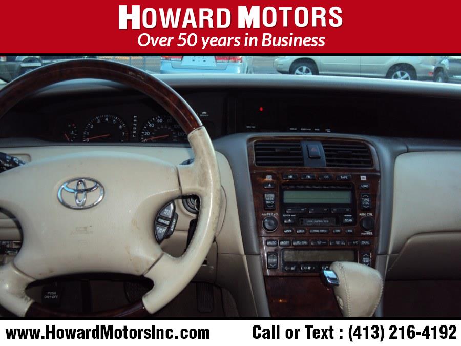 2003 Toyota Avalon 4dr Sdn XLS w/Bucket Seats, available for sale in Springfield, Massachusetts | Howard Motors. Springfield, Massachusetts 2003 Toyota Avalon 4dr Sdn XLS w/Bucket Seats, available for sale in Springfield, Massachusetts | Howard Motors. Springfield, Massachusetts